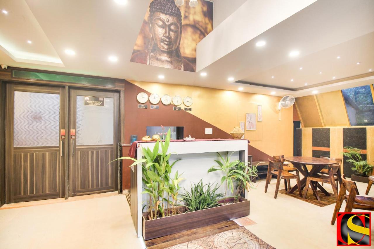 Candolim Sands Hotel ภายนอก รูปภาพ