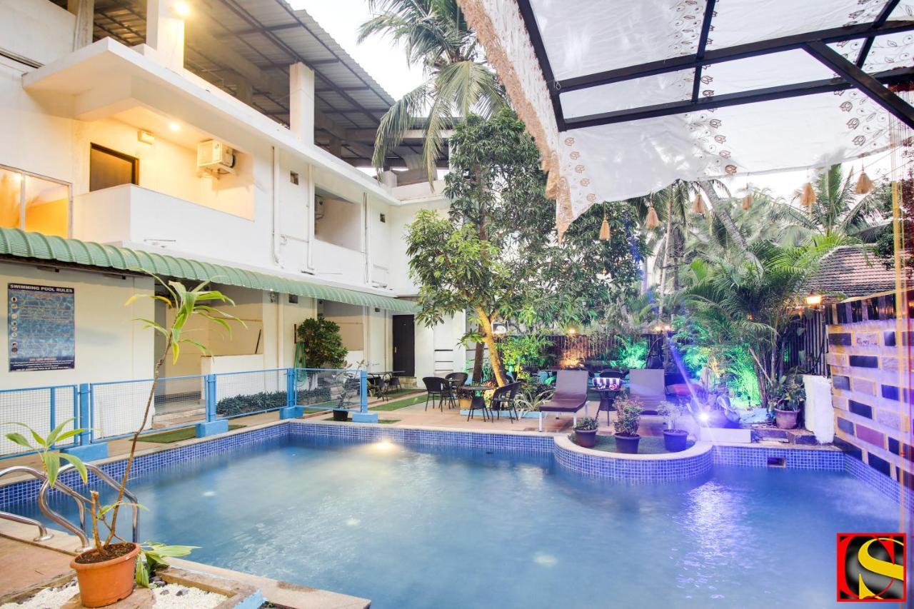 Candolim Sands Hotel ภายนอก รูปภาพ