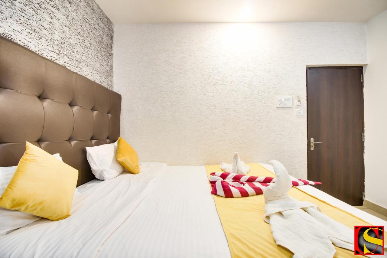 Candolim Sands Hotel ภายนอก รูปภาพ