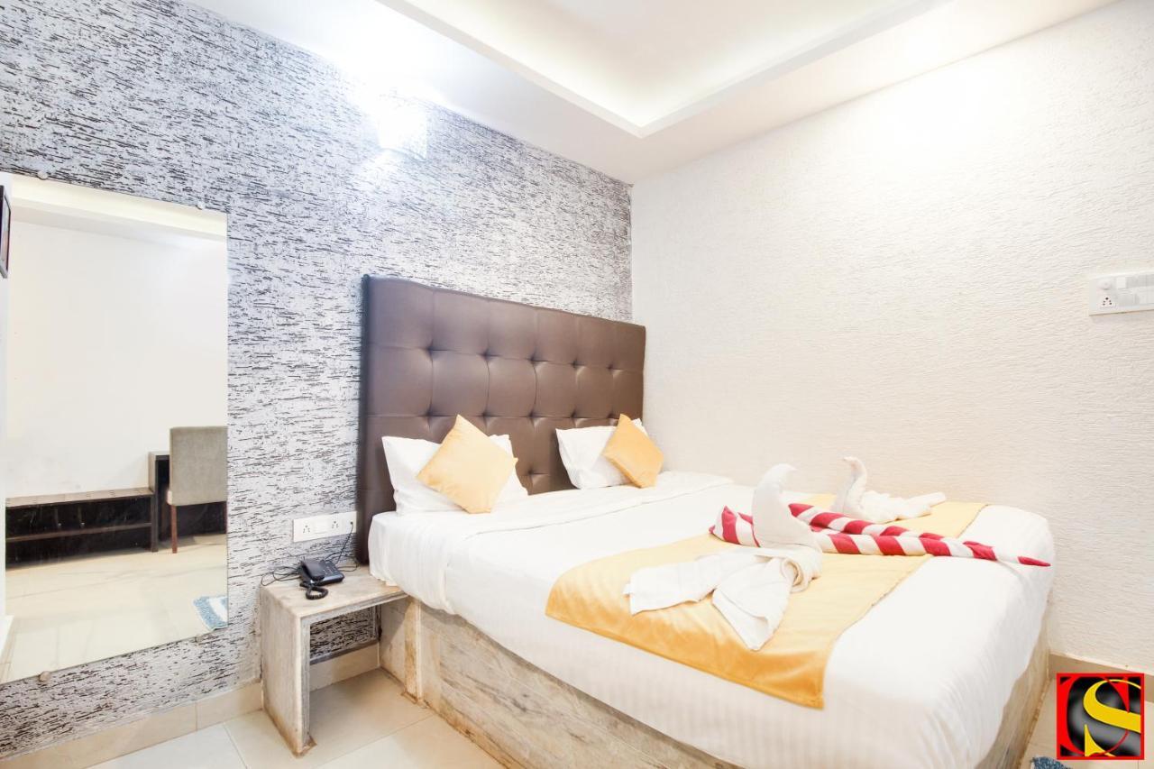 Candolim Sands Hotel ภายนอก รูปภาพ