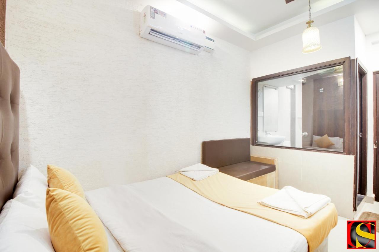 Candolim Sands Hotel ภายนอก รูปภาพ