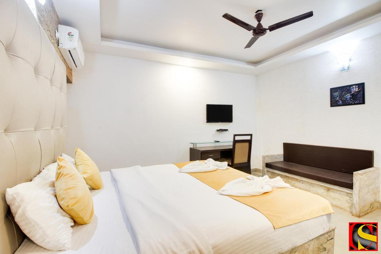 Candolim Sands Hotel ภายนอก รูปภาพ